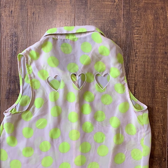 Cute sheer top - Picture 2 of 3